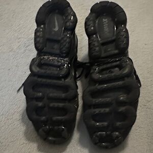 Nike Air Vapormax Men's Metallic Silver and Black Athletic Shoes size 13